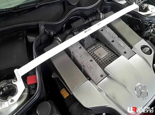 Ultra Racing Mercedes C Class (W203) C32 AMG Front Strut Brace