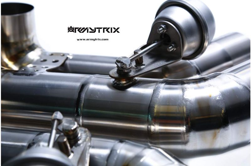 Silencieux Armytrix en acier inoxydable en forme de X + section de tuyau d'échappement Valvetronic + kits de télécommande sans fil pour Audi R8 MKI V10 5.2 FSI Coupé / Spider (2009-2012)
