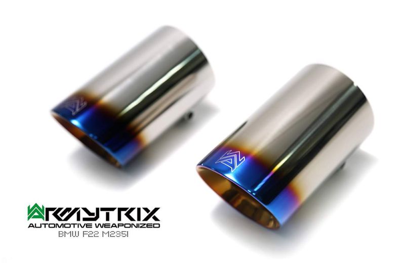 Système d'échappement Armytrix Valvetronic : collecteur avant en Y, collecteur intermédiaire, silencieux Valvetronic, kit de télécommande sans fil et doubles embouts chromés argentés pour BMW F20/F21 M135i (2012-2015)