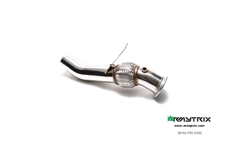 Système d'échappement Armytrix Valvetronic : tube avant + tube intermédiaire + tube en Y + silencieux Valvetronic + kit de télécommande sans fil + quatre embouts chromés argentés pour BMW F10 535i (2010-2017)