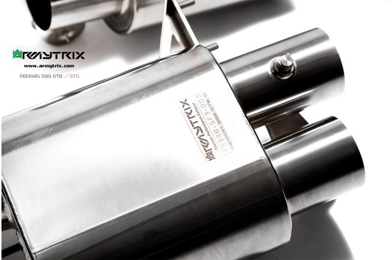 Tuyau d'échappement haute performance Armytrix en acier inoxydable avec revêtement céramique et simulateur de catalyseur pour Ferrari F12 (2012-2017)