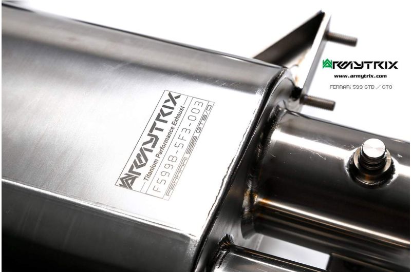 Tuyau d'échappement haute performance Armytrix en acier inoxydable avec revêtement céramique et simulateur de catalyseur pour Ferrari F12 (2012-2017)