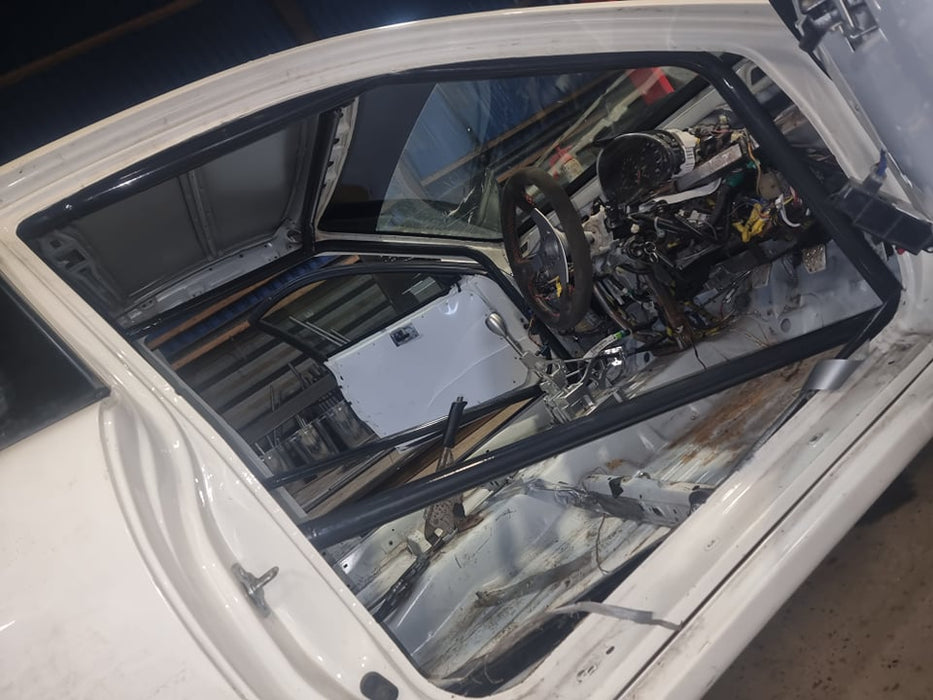 JP Cages - Honda Integra DC2 Bolt competition roll cage - BS4-T45 Homologated