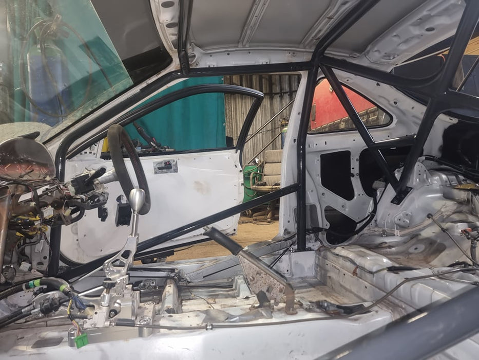 JP Cages - Honda Integra DC2 Bolt competition roll cage - BS4-T45 Homologated