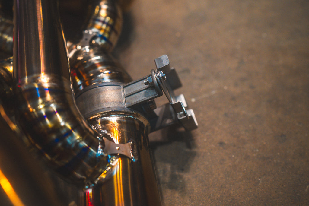 Système d'échappement sport à soupapes pour Lotus Emira - Échappements Valvetronic