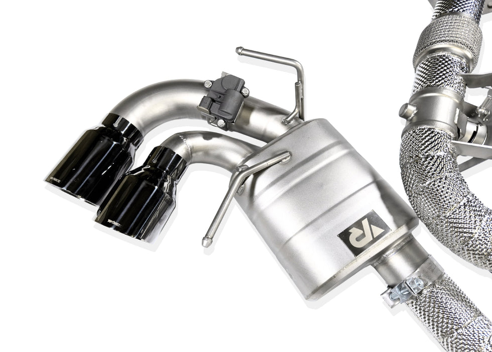 Yonristic VANTA Edition X-pipe exhaust for the Corvette C8 - mandrel-bent piping detail