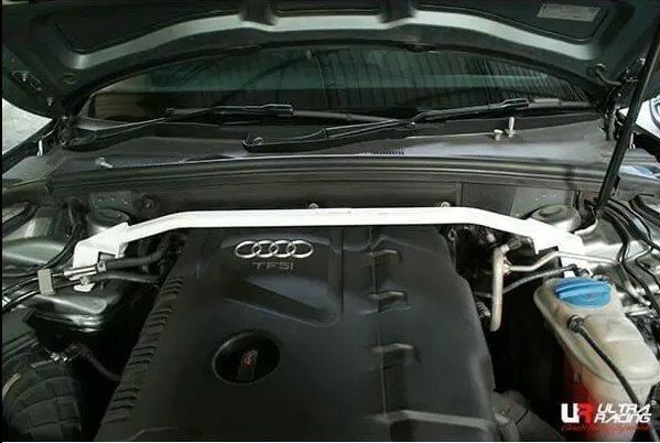 Ultra Racing Audi A5 B8 (8T) Front Strut Brace