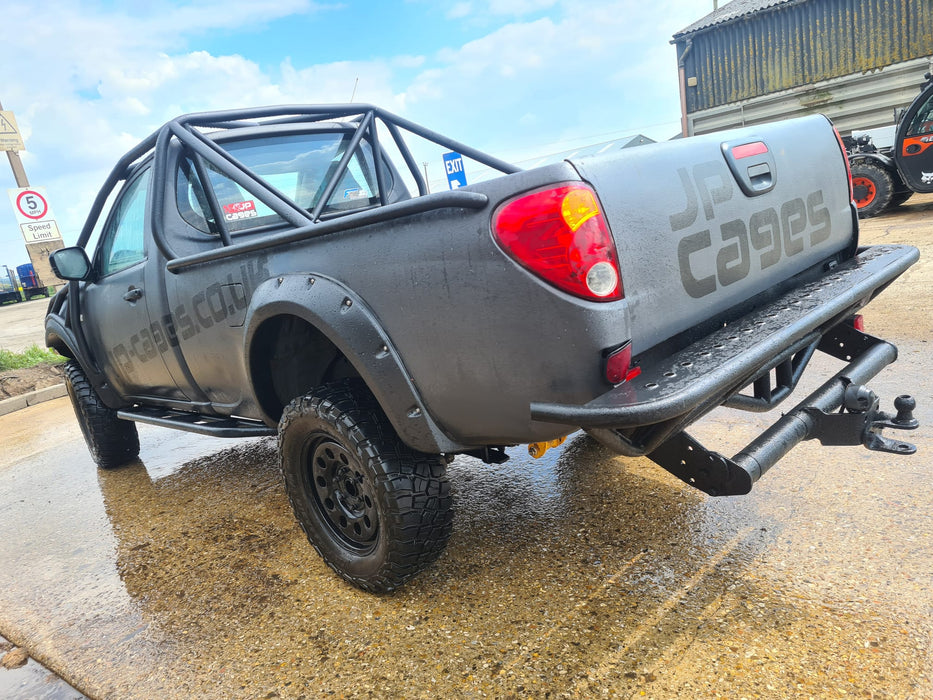 JP Cages - MITSUBISHI L200 B40 SINGLE CAB ROLL CAGE KIT