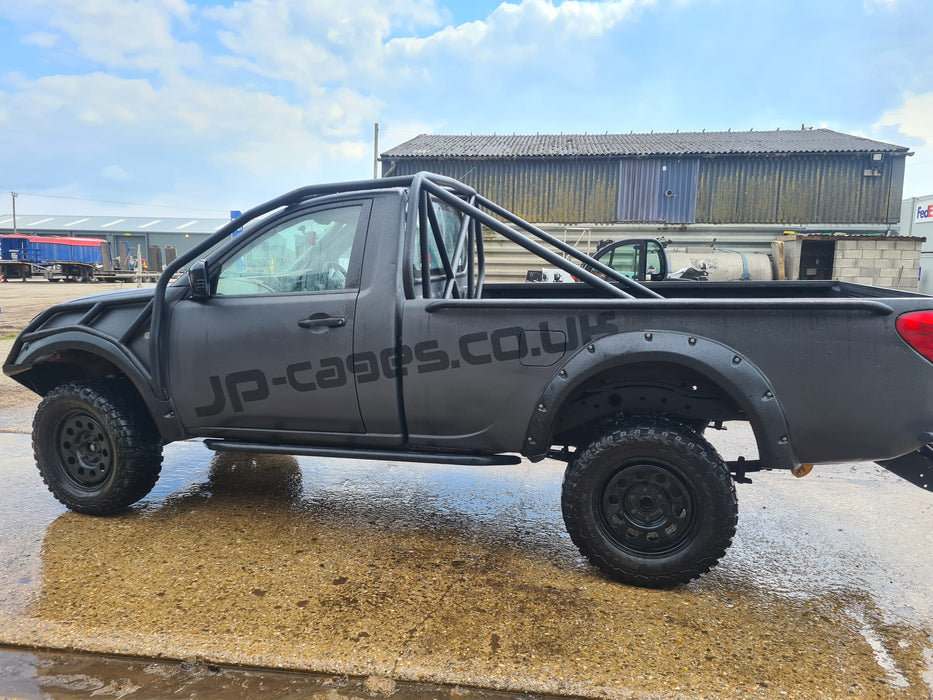 JP Cages - MITSUBISHI L200 B40 SINGLE CAB ROLL CAGE KIT