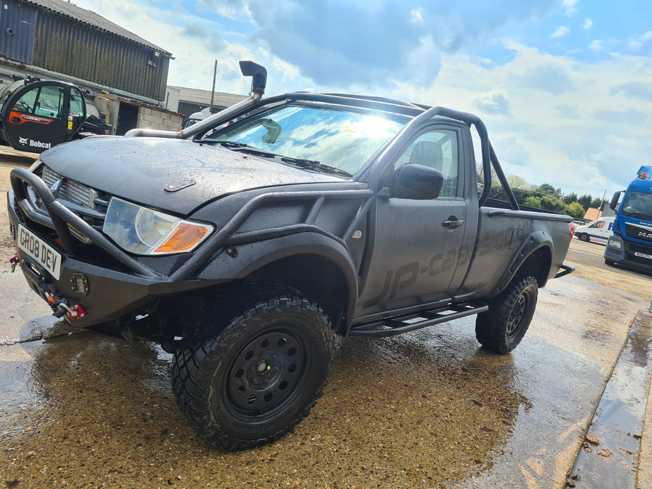 JP Cages - MITSUBISHI L200 B40 SINGLE CAB ROLL CAGE KIT