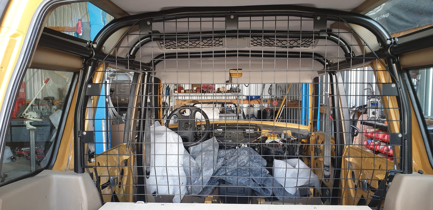 JP Cages - LANDROVER DISCOVERY 1 300TDI INTERNAL ROLL CAGE - CAMEL TROPHY